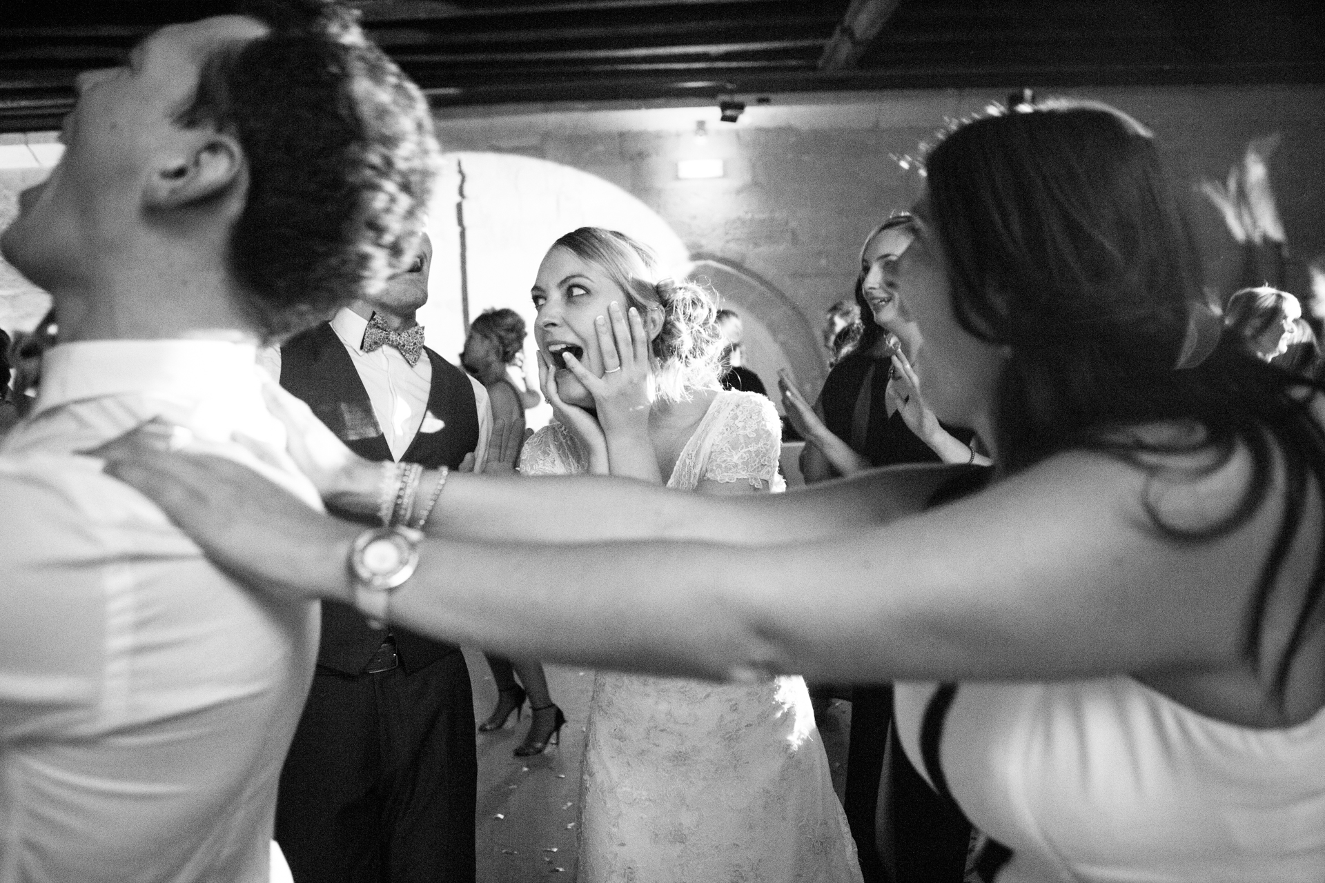 photographe de mariage à l'abbaye du moncel dans l'oise