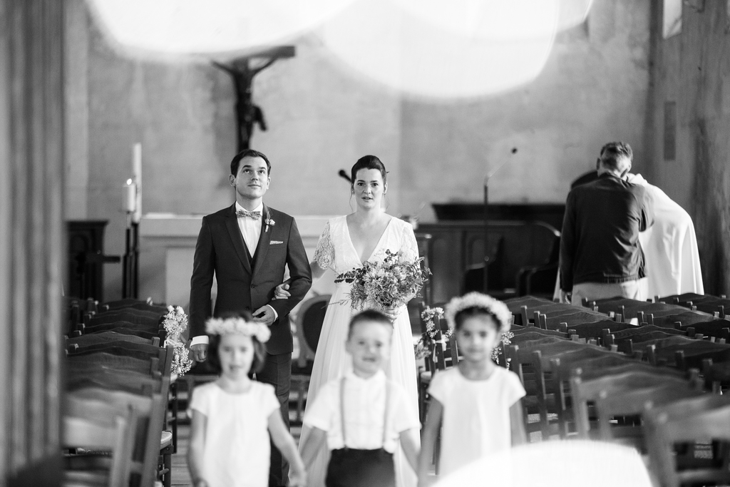 photographe mariage à compiègne dans l'Oise sortie de l'église